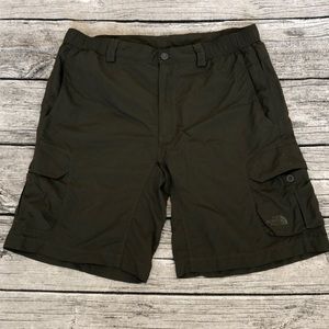 Men’s The North Face shorts, size Medium